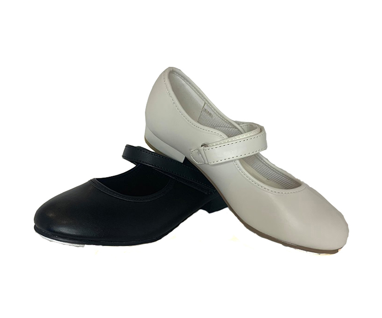 Tap shoe with low heel. Velcro 